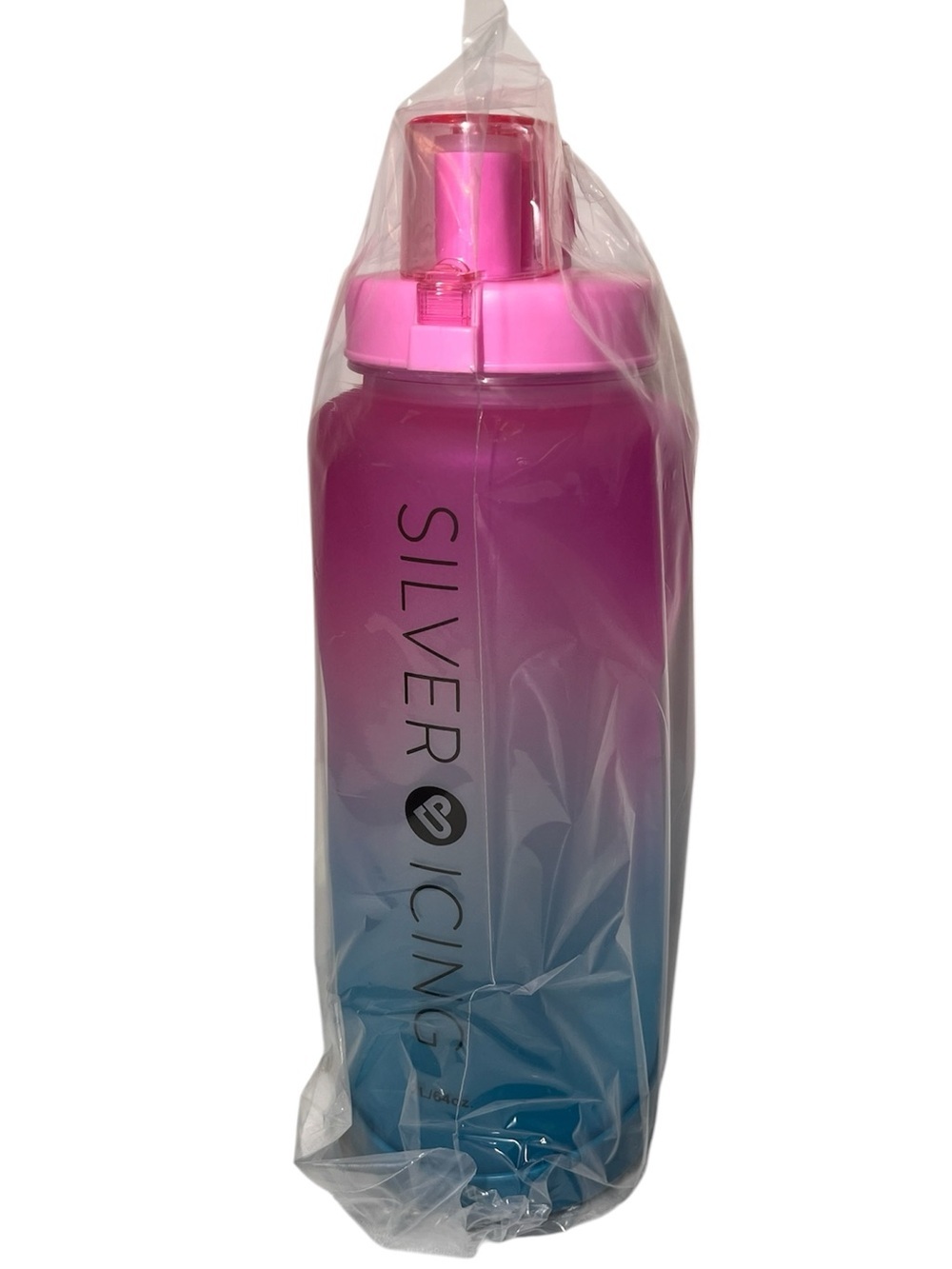 Silver Icing Ombre Pink to Blue Water Bottle
New
64 oz